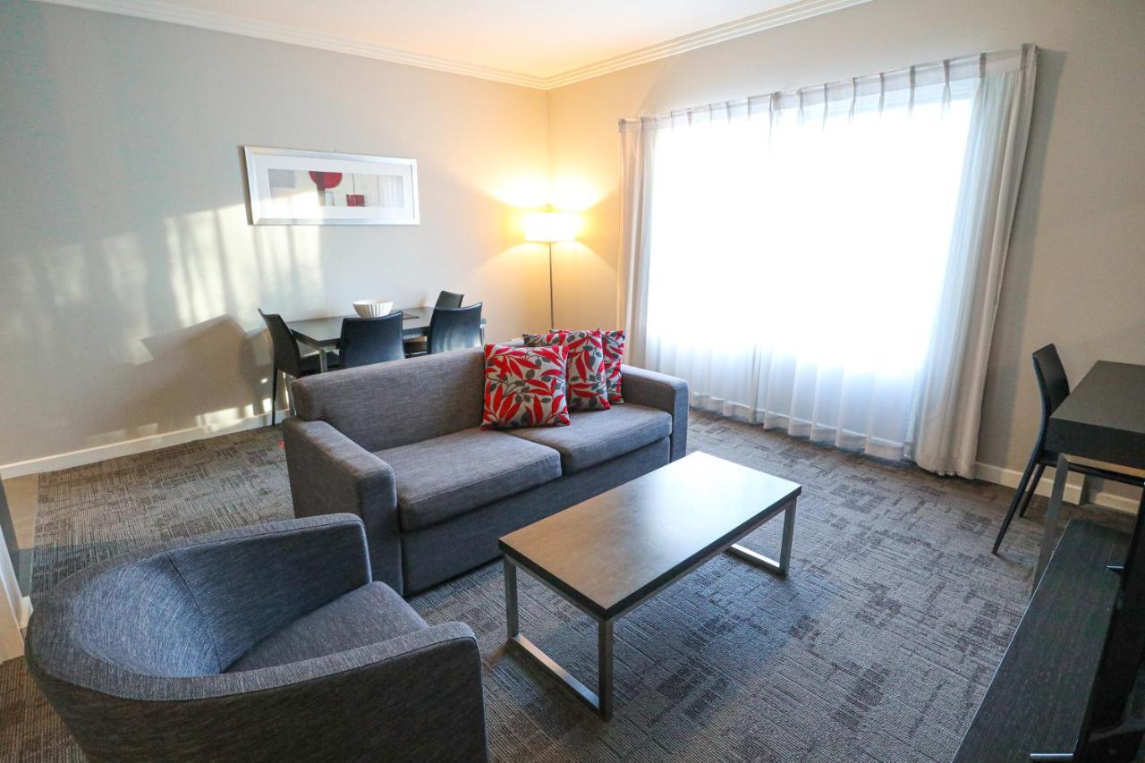 Quest Campbelltown Aparthotel Kültér fotó