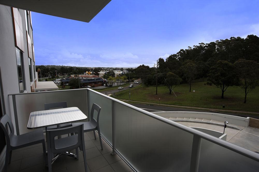 Quest Campbelltown Aparthotel Kültér fotó