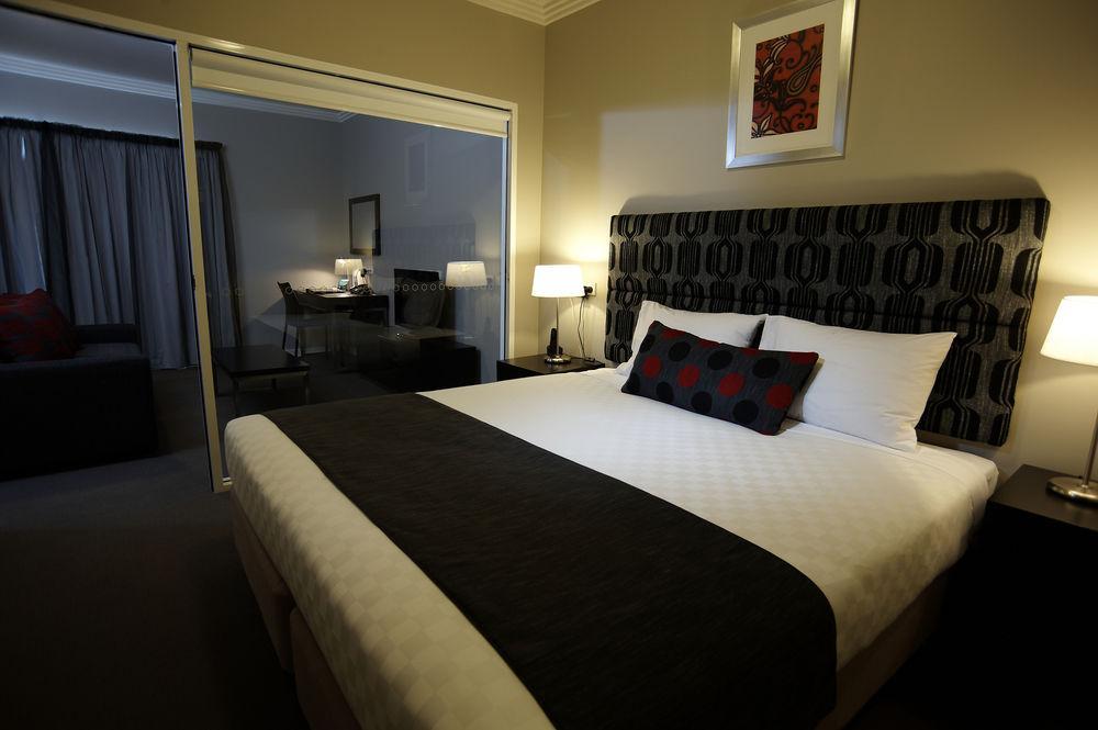 Quest Campbelltown Aparthotel Kültér fotó