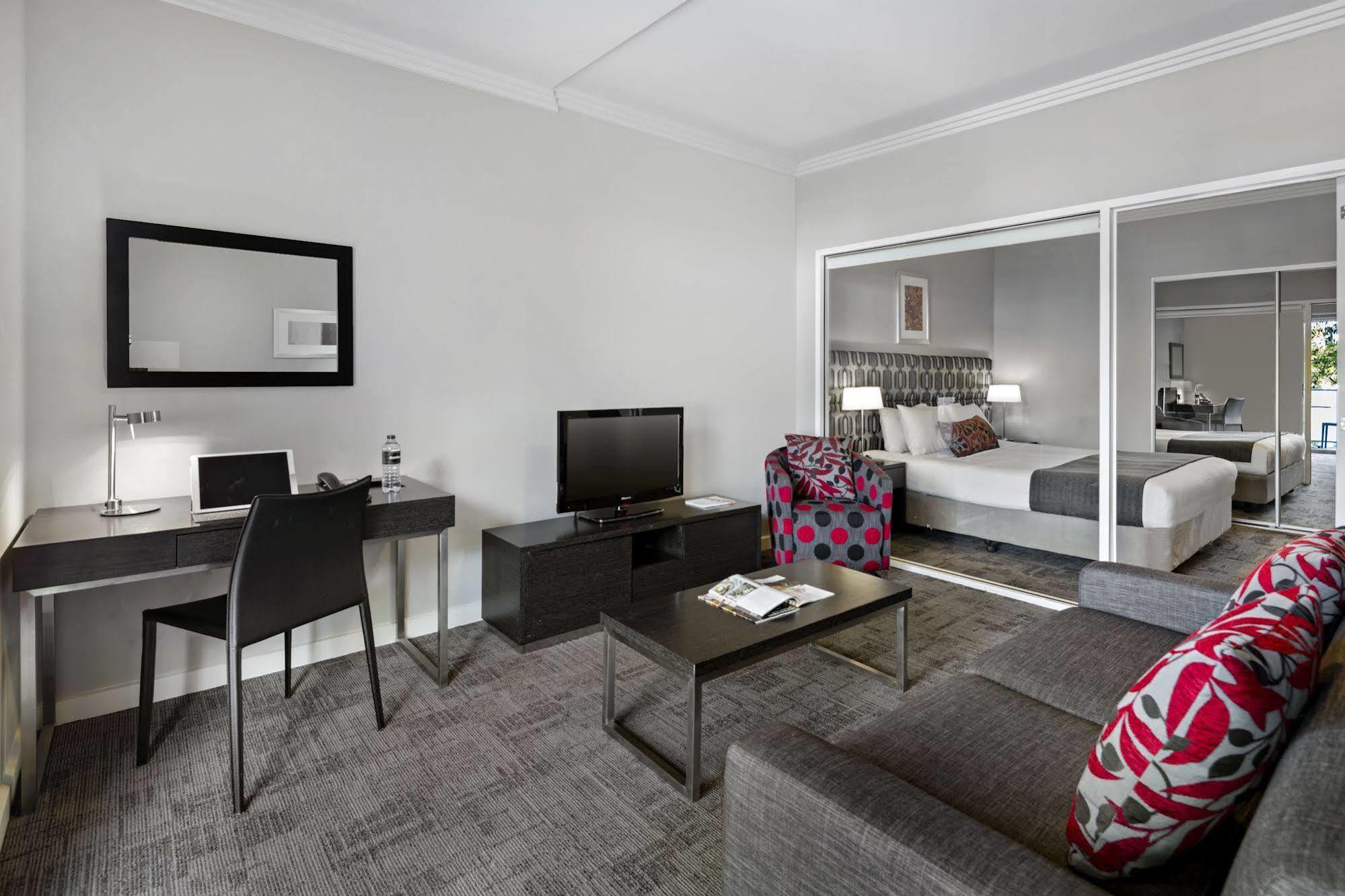 Quest Campbelltown Aparthotel Kültér fotó