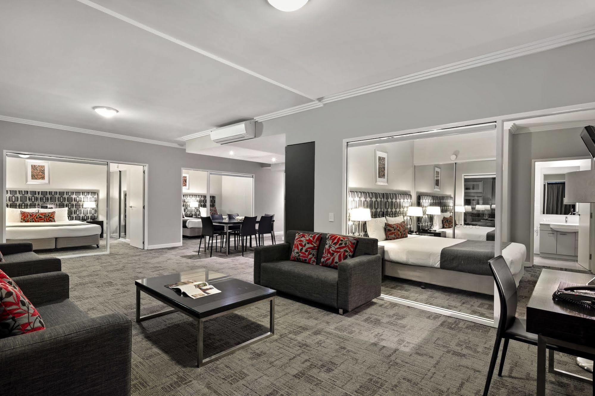 Quest Campbelltown Aparthotel Kültér fotó