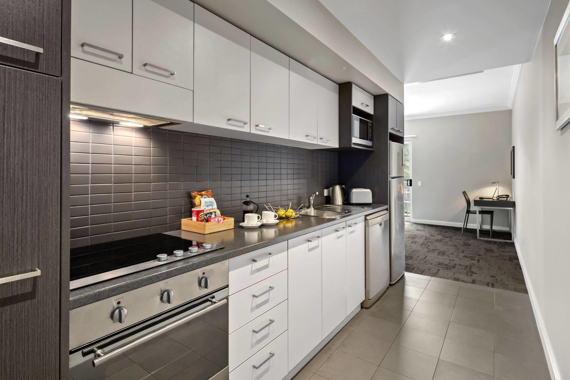 Quest Campbelltown Aparthotel Kültér fotó